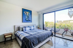 Menesse Tulum #327, Downtown